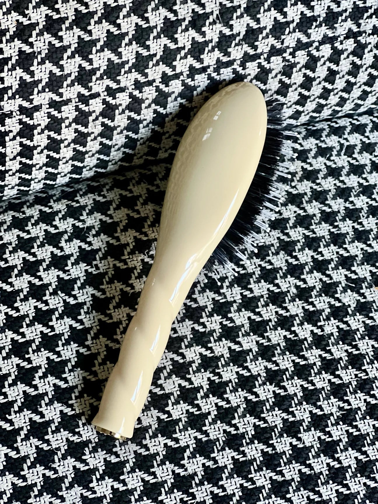 Petite Brosse à cheveux - N°3 L’INDISPENSABLE Ivoire clair - Maison Caldeira