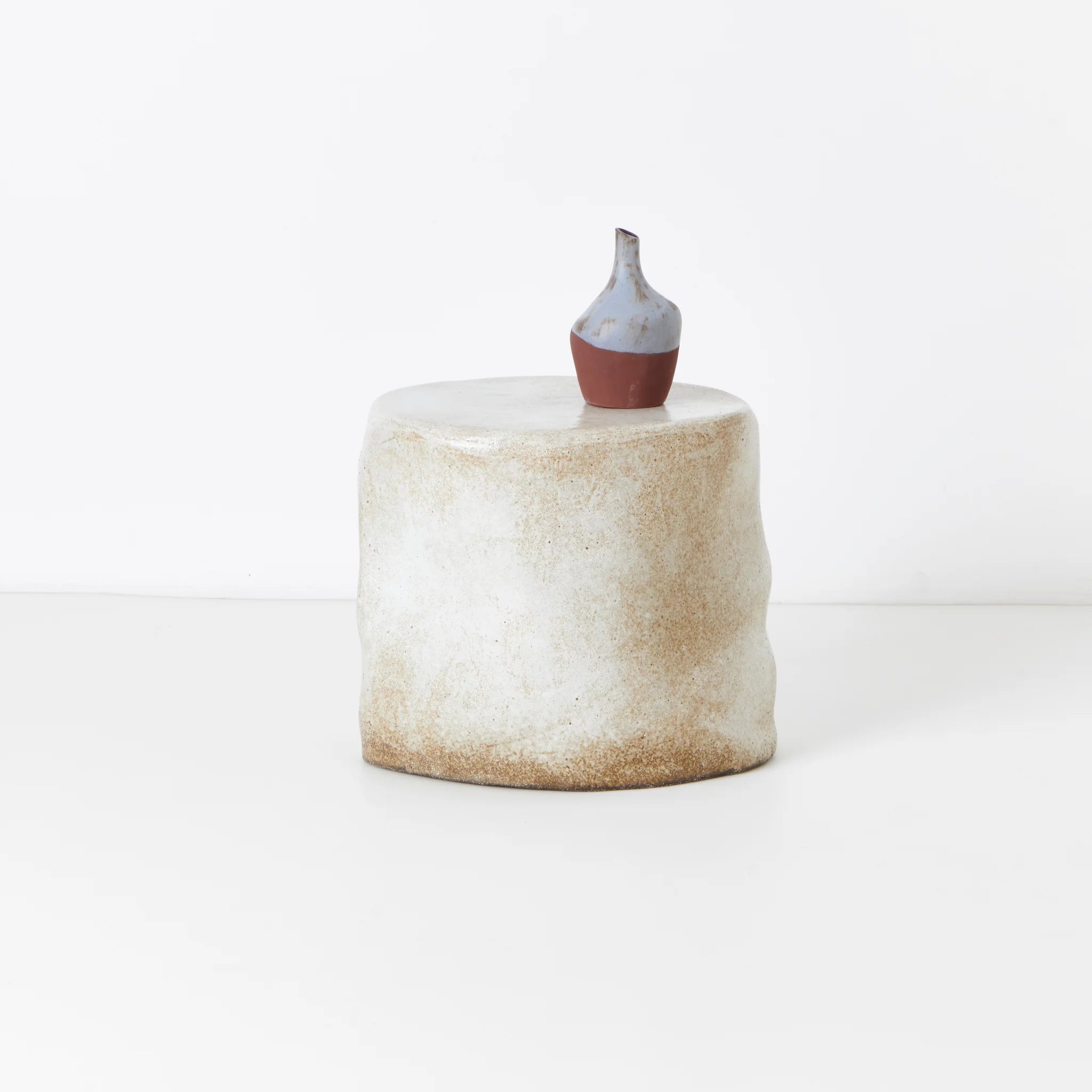 Petite table d'appoint en céramique - Ivoire - Maison Caldeira