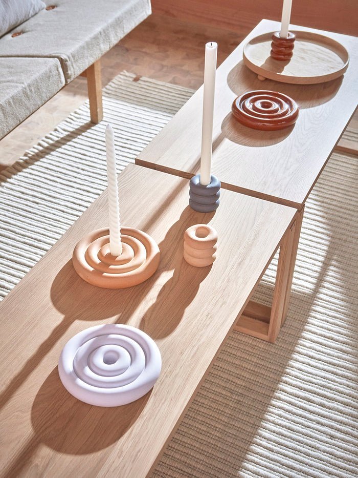 Porte-bougie Savi bas OYOY en céramique émaillée mate, design scandinave, Maison Caldeira

