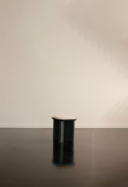 Pouf Lazare - Frêne Lasuré Noir - Maison Caldeira