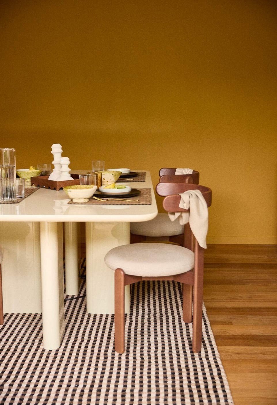 Table A Manger Rectangulaire Joe - Bois Laqué Crème - Maison Caldeira