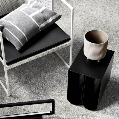 Table d'appoint courbée - Noir - Kristina Dam studio - Scandinave - Maison Caldeira