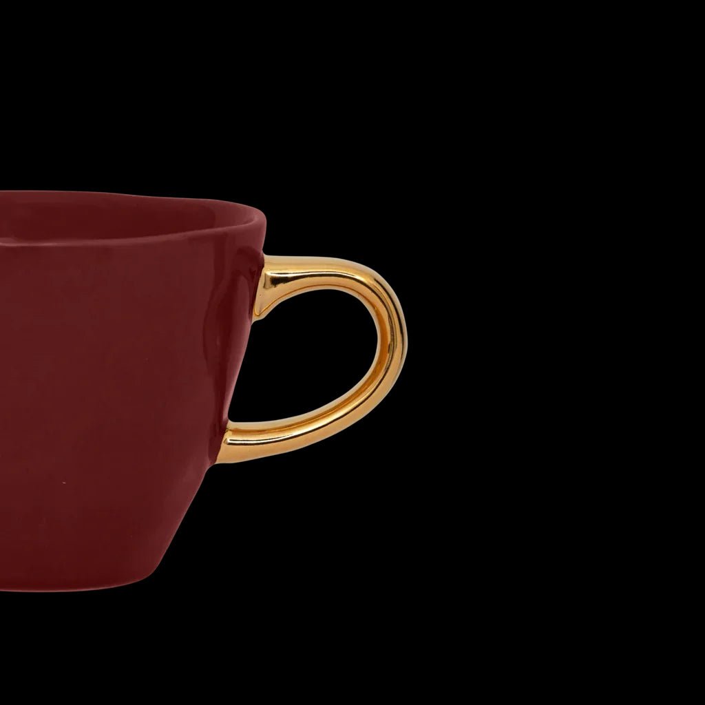 Tasse de café épicé aux pommes du matin - Caldeira
