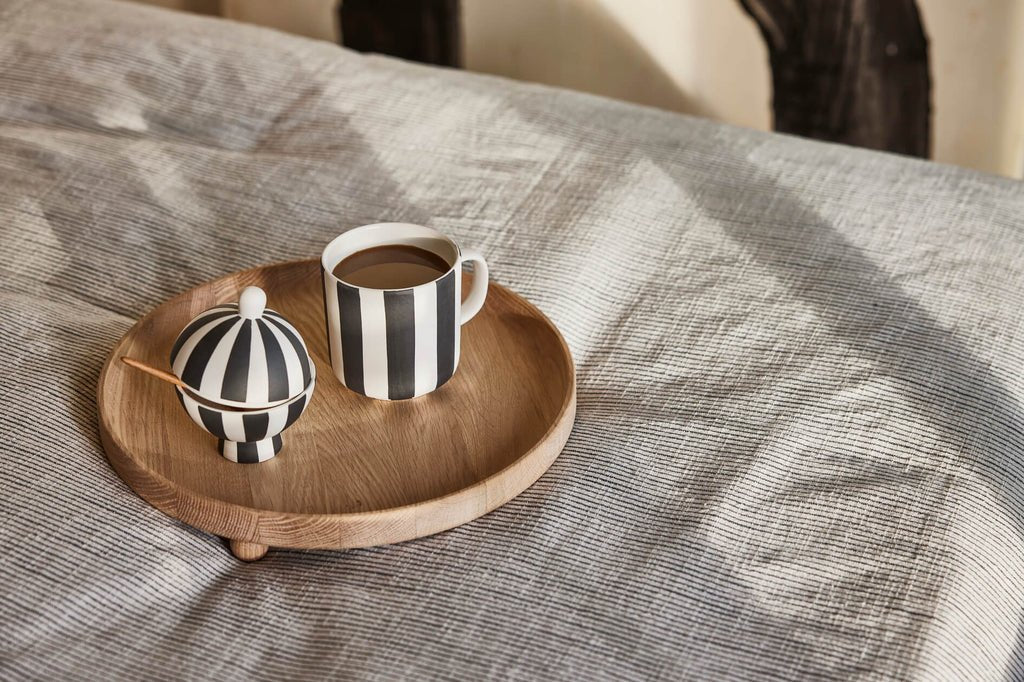 Toppu Bonbonniere se traduit en français par "Boîte à bonbons Toppu". - Oyoy Living - Scandinave - Maison Caldeira