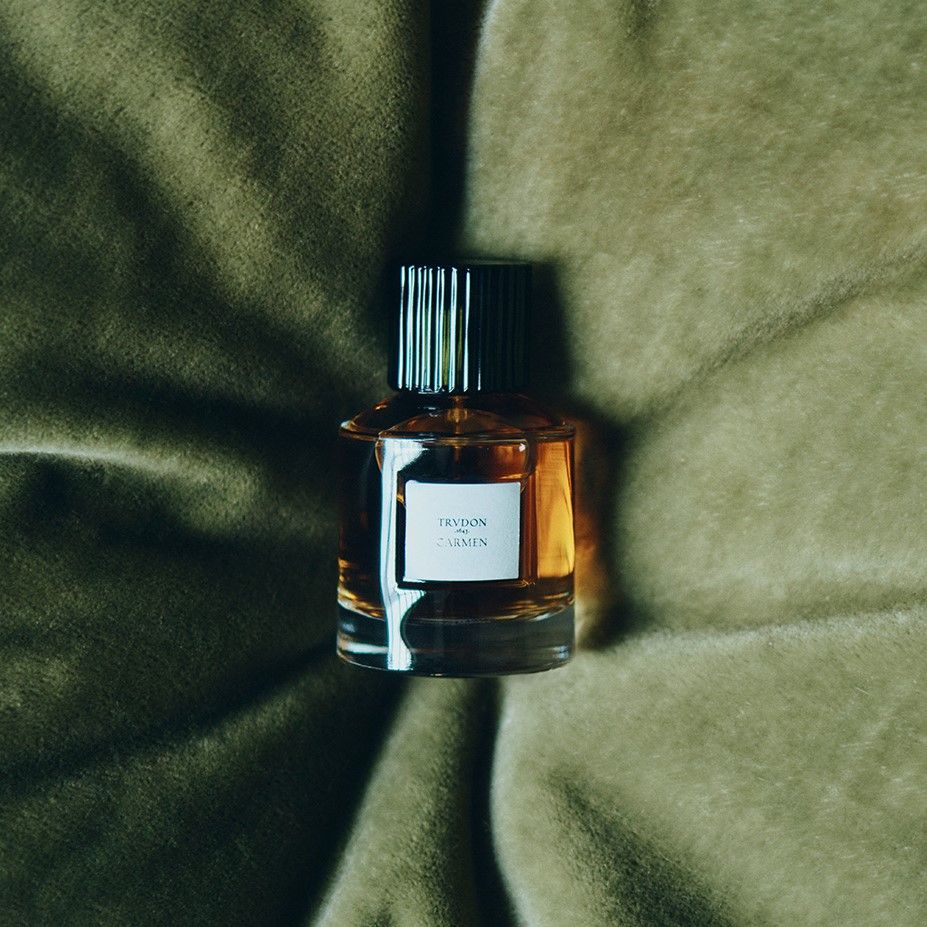 Parfum Carmen Trudon 100 ml – flacon de parfum bergamote, tabac et cuir