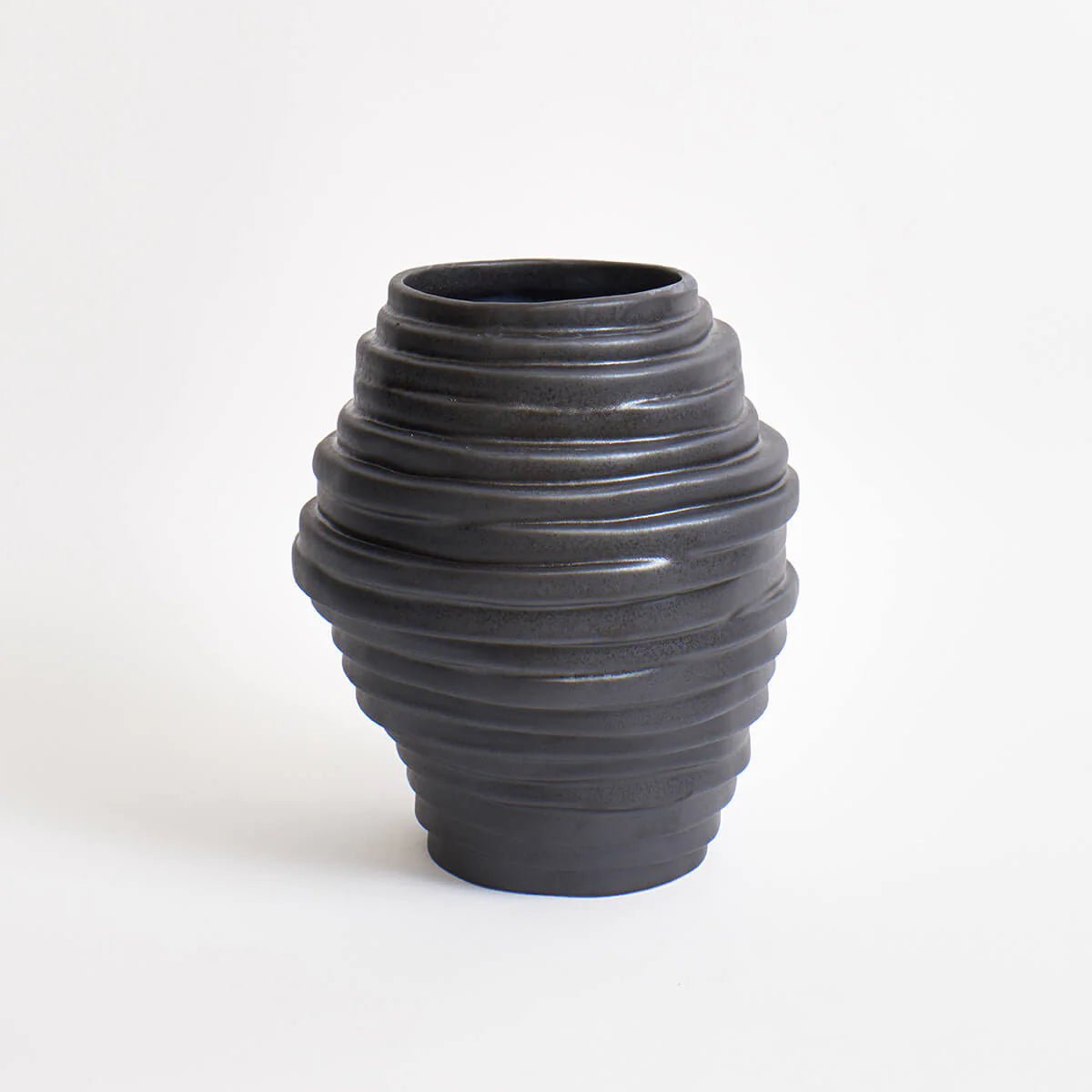 Vase Alfonso en Grès Sculpté - Noir - Maison Caldeira