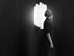 Vertical Nest — Applique d’Angle (Corner Lamp) - Maison Caldeira