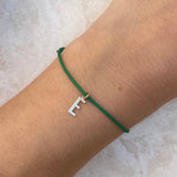Bracelet Lettre Éternité "E"- Cordon Vert - Maison Caldeira