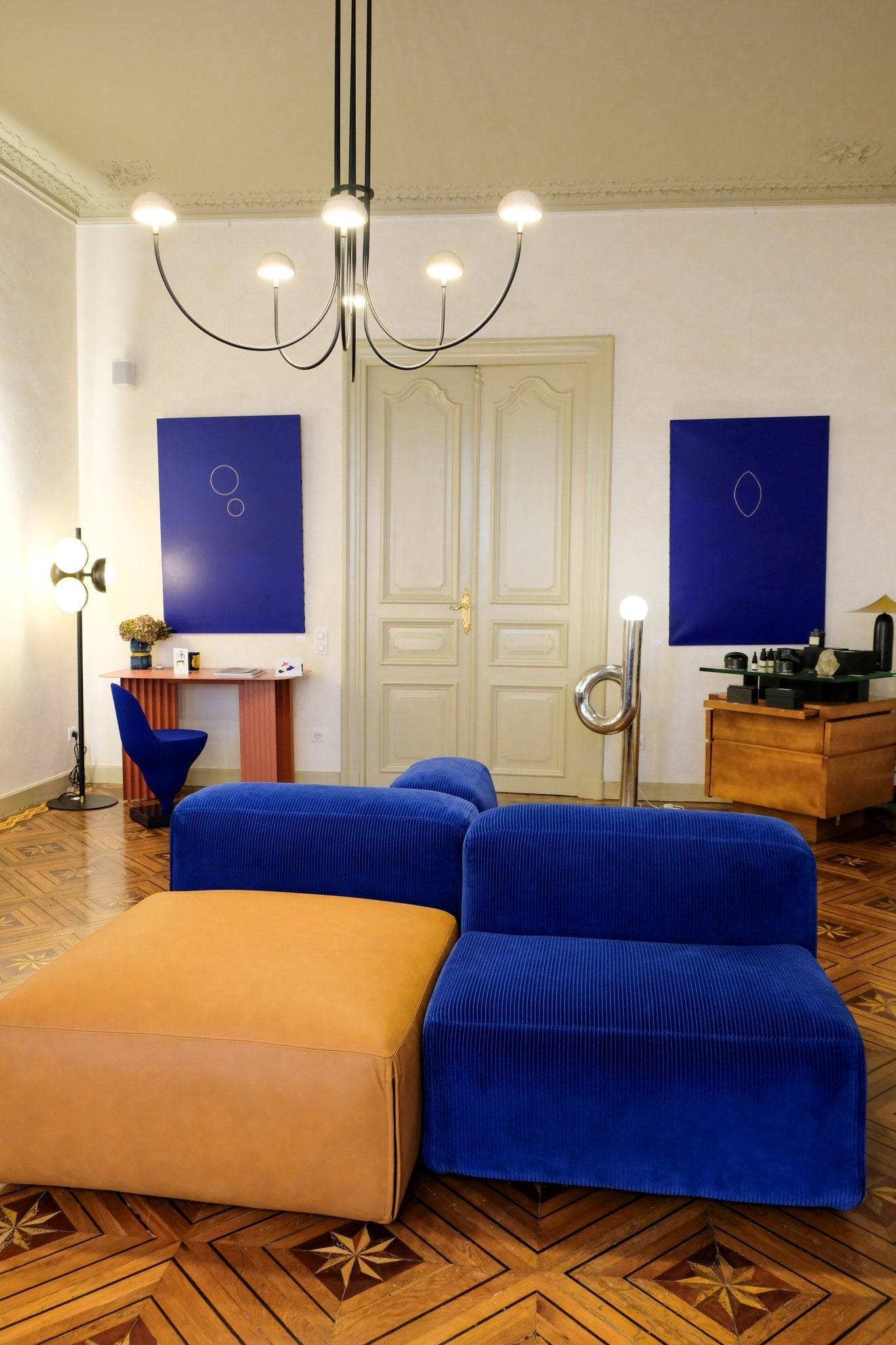 Module central du canapé « Mura » velours côtelé bleu - Maison Caldeira