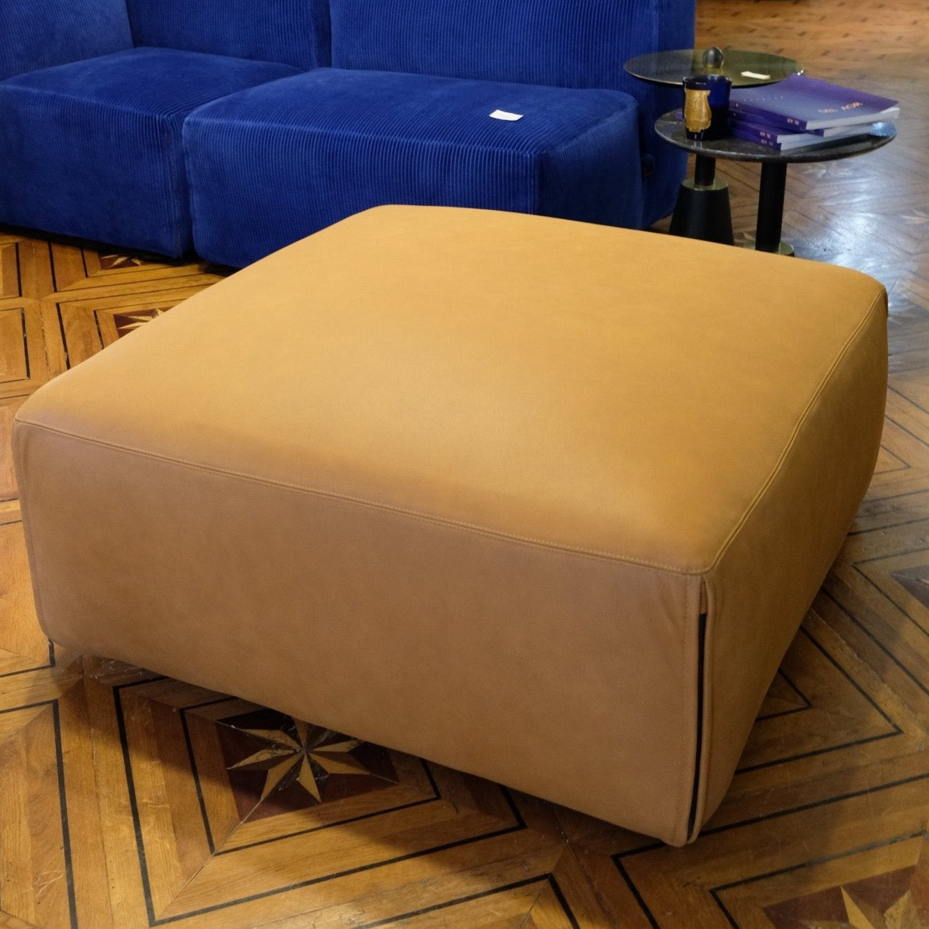 Ottoman pouf de canapé « Mura » cuir camel - Maison Caldeira