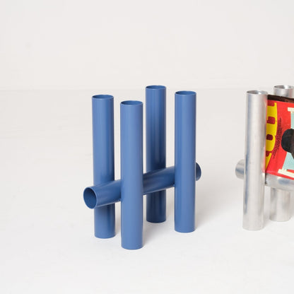 Porte-revues Tubulaires - Bleu - Axel Chay - Design Contemporain - Maison Caldeira