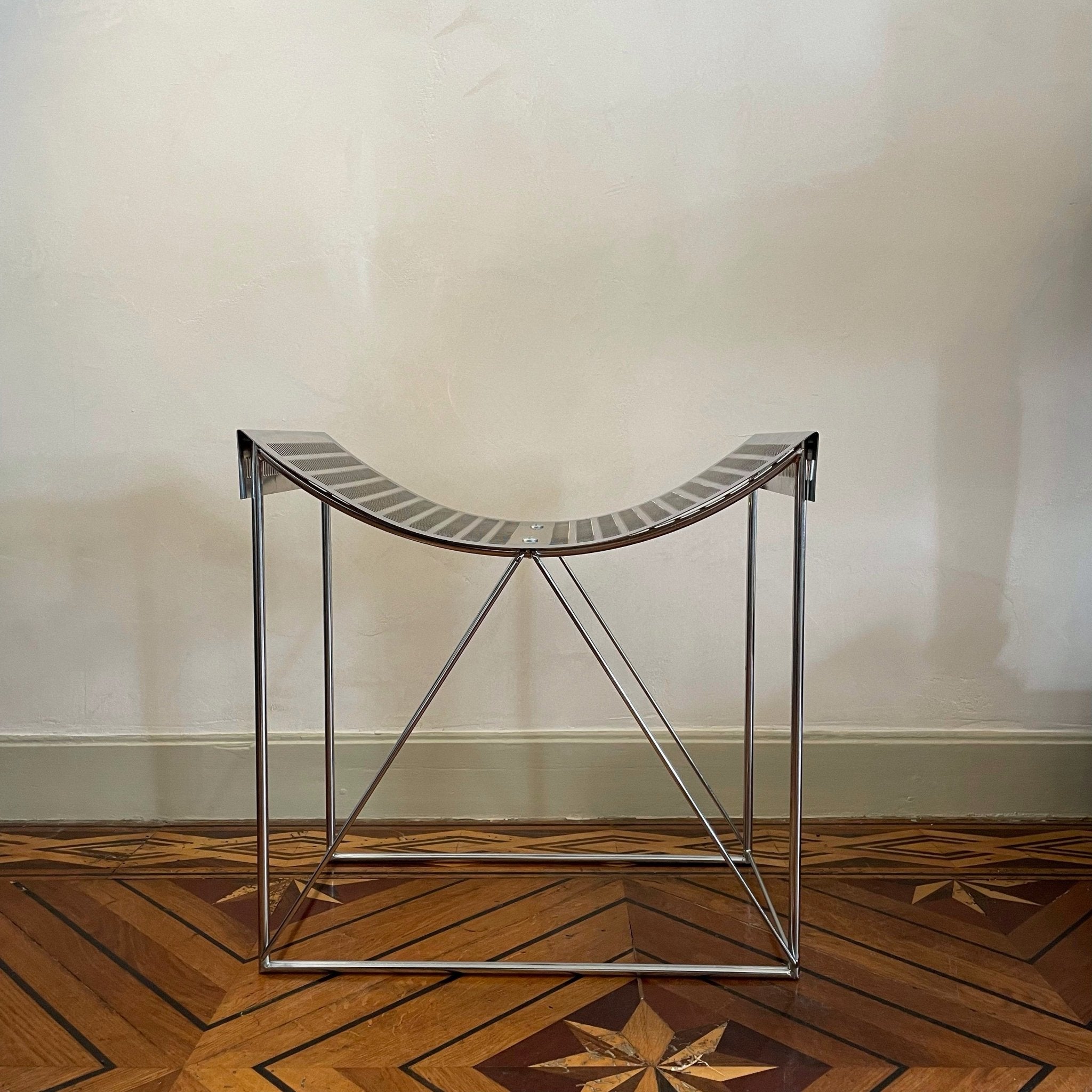 Tabouret du défilé Louis Vuitton - Maison Caldeira - Design Contemporain - Maison Caldeira