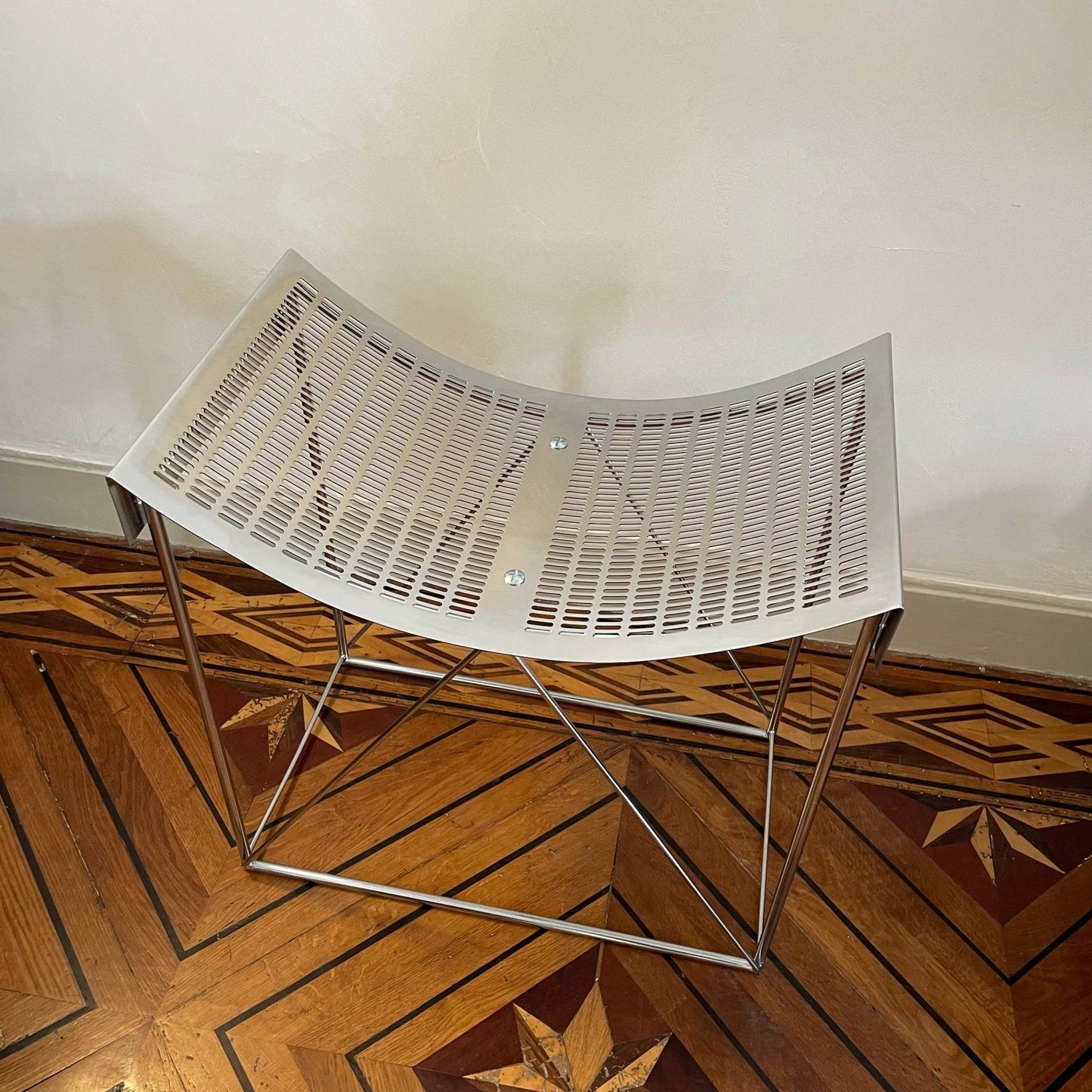 Tabouret du défilé Louis Vuitton - Maison Caldeira