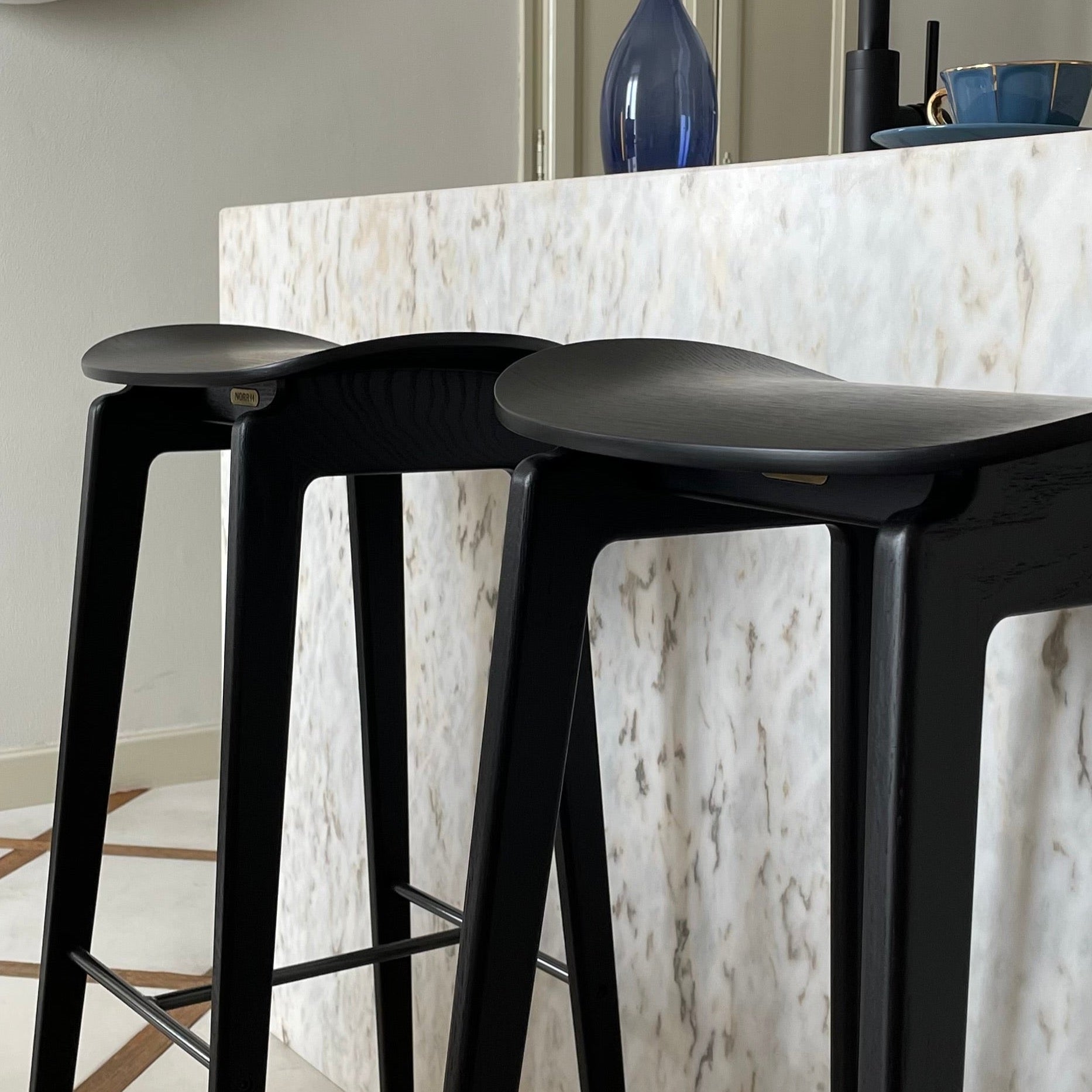 Tabouret "NY11" - Noir - Maison Caldeira